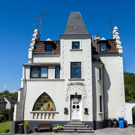 Erdgeschosswohnung Elfriede דירה
